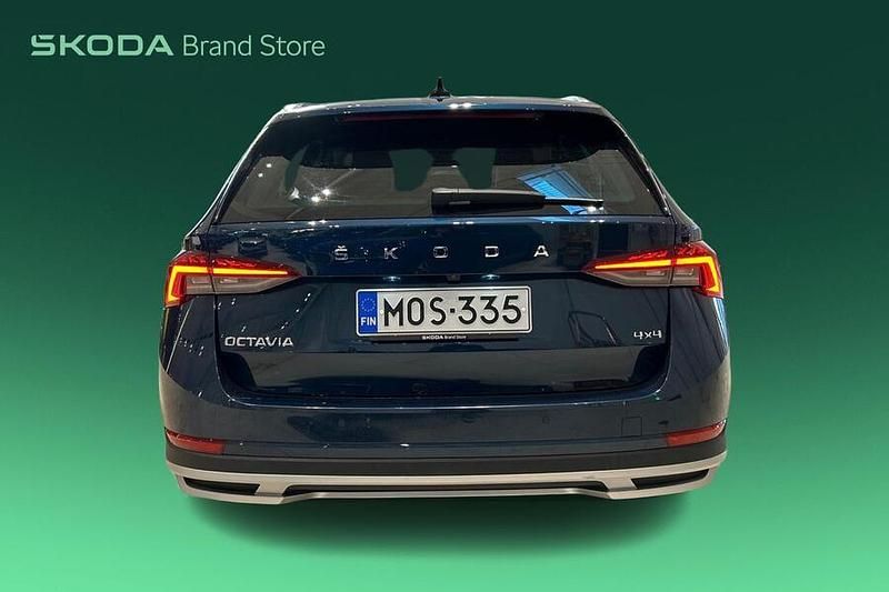 Käytetty Skoda Octavia 200 HP (147 kW) 2022 Farmari