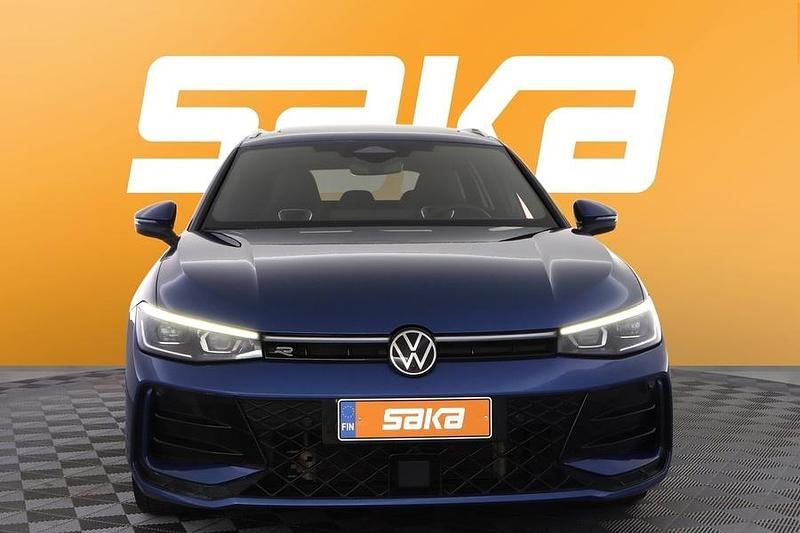 Käytetty VW Passat R-line 272 HP (200 kW) 2025 Farmari