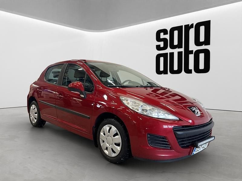 Käytetty Peugeot 207 95 HP (69 kW) 2011 Viistoperä