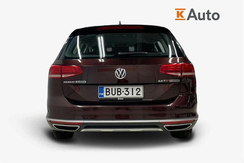Käytetty VW Passat Alltrack Edition 190 HP (139 kW) 2017 Punainen Farmari