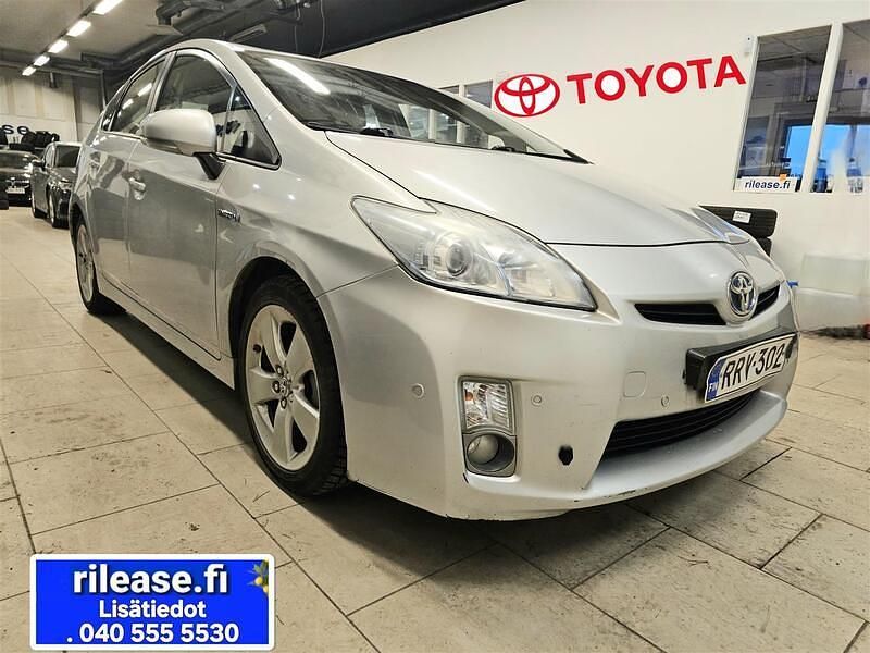 Käytetty Toyota Prius Sol 99 HP (72 kW) 2009 Hopea Viistoperä