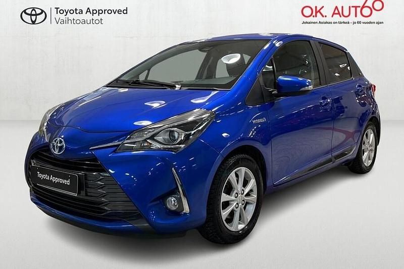 Käytetty Toyota Yaris Hybrid Edition 73 HP (53 kW) 2020 Sininen Viistoperä