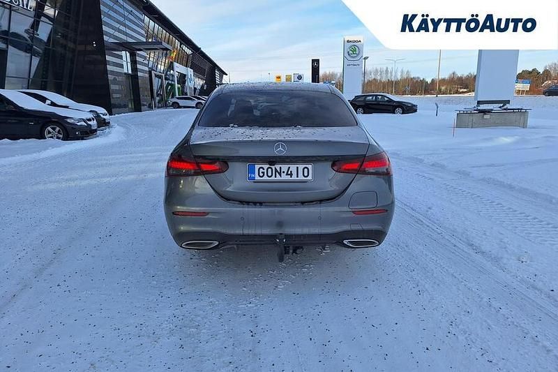 Käytetty Mercedes E300 Business 194 HP (142 kW) 2021 Seleniitinharmaa Sedan