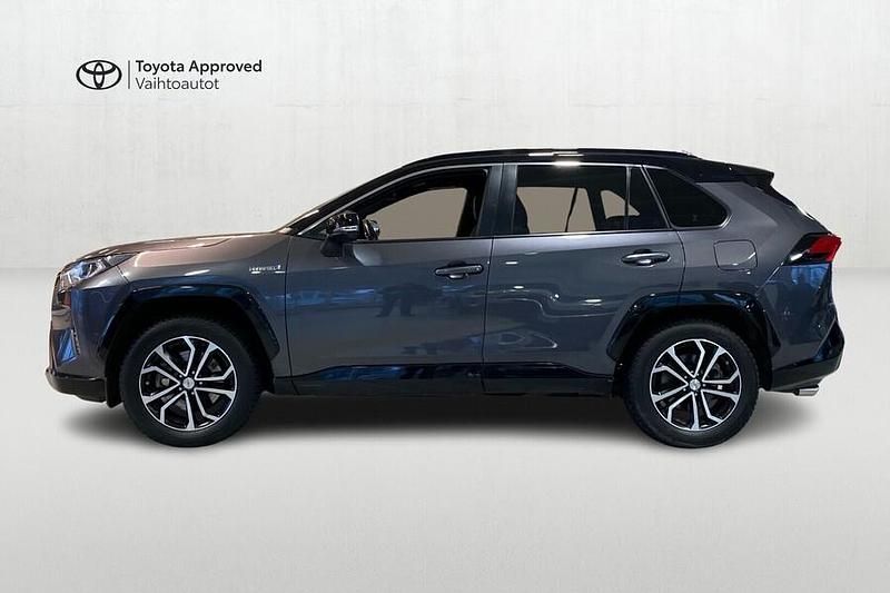Käytetty Toyota RAV4 Hybrid Style 218 HP (160 kW) 2020 2qz Katumaasturi