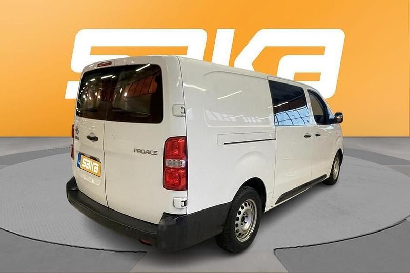 Käytetty Toyota Proace 122 HP (89 kW) 2018 Tila-auto