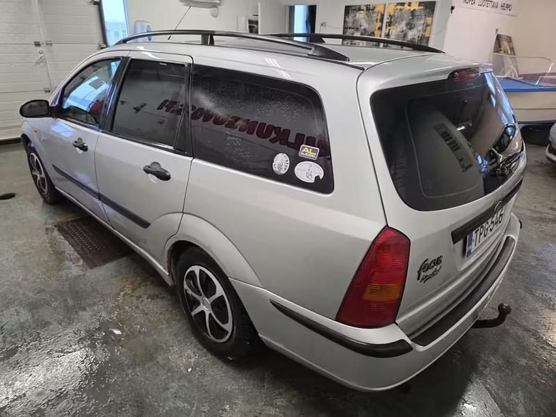 Käytetty Ford Focus Limited 101 HP (74 kW) 2004 Farmari