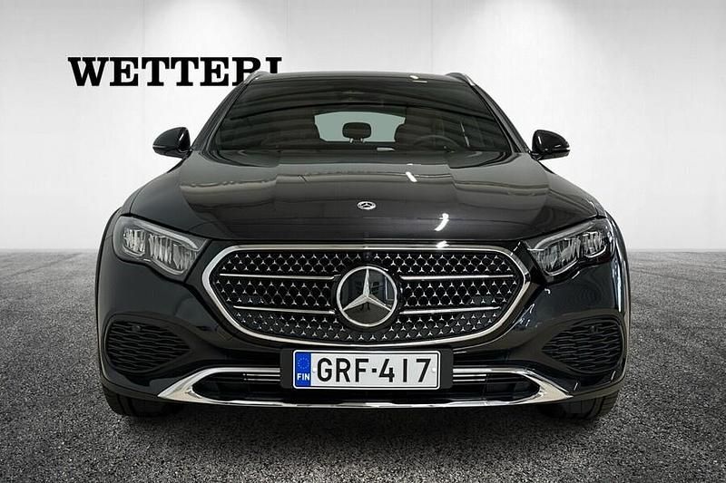 Käytetty Mercedes E300 Business 197 HP (144 kW) 2025 Farmari