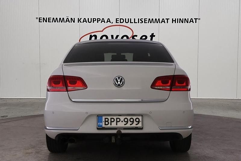 Käytetty VW Passat Comfortline 160 HP (117 kW) 2012 Valkoinen Sedan