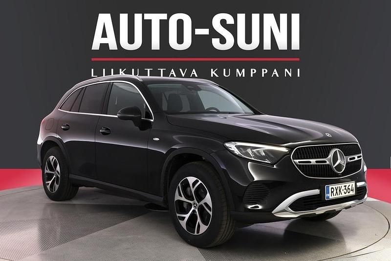 Musta Käytetty 2025 Mercedes GLC300e Business Katumaasturi | 69 700 € (Perustarjous) - Kuva 1/4