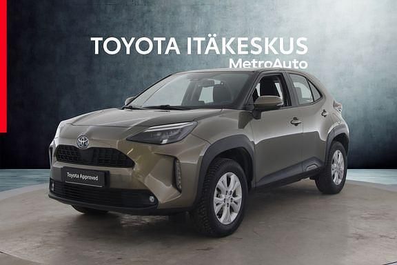 Käytetty Toyota Yaris Cross Active 116 HP (85 kW) 2024 Ruskea (beige) Katumaasturi