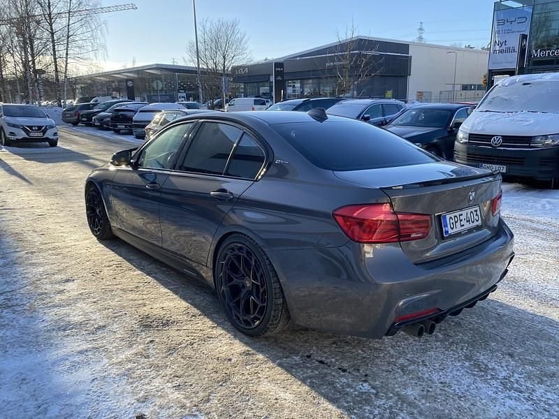 Käytetty BMW 330e Exclusive 252 HP (185 kW) 2017 Sedan