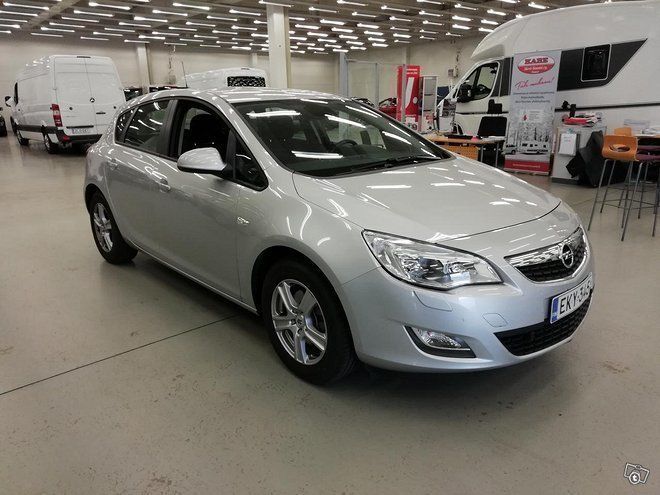 Opel Astra Kuopio Vaihtoautot 9 Autoa Myynnissa Auto1 Fi