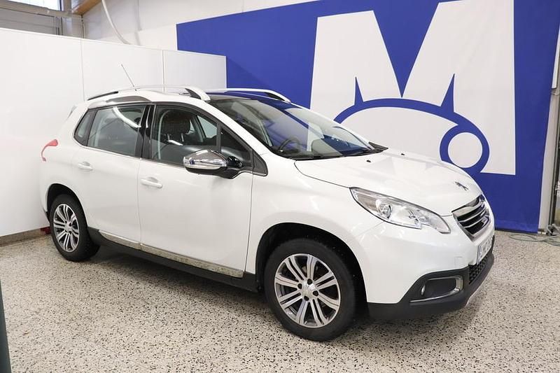 Valkoinen Käytetty 2013 Peugeot 2008 Allure Katumaasturi | 6 900 € (Kallis) - Kuva 1/4