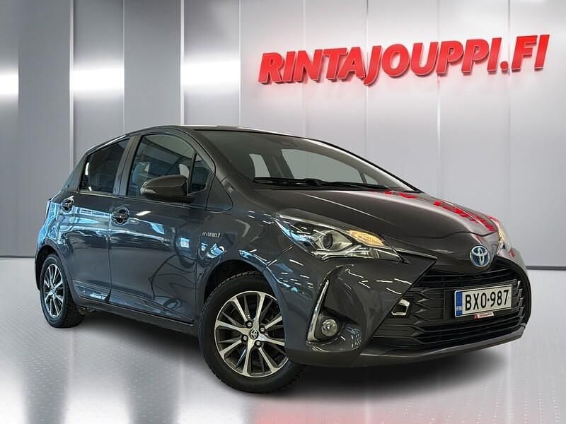 Käytetty Toyota Yaris Hybrid Edition 101 HP (74 kW) 2019 Viistoperä