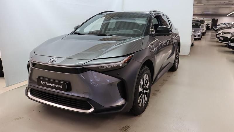 Käytetty 2023 Toyota bZ4X Premium Katumaasturi | 35 800 € - Kuva 1/4