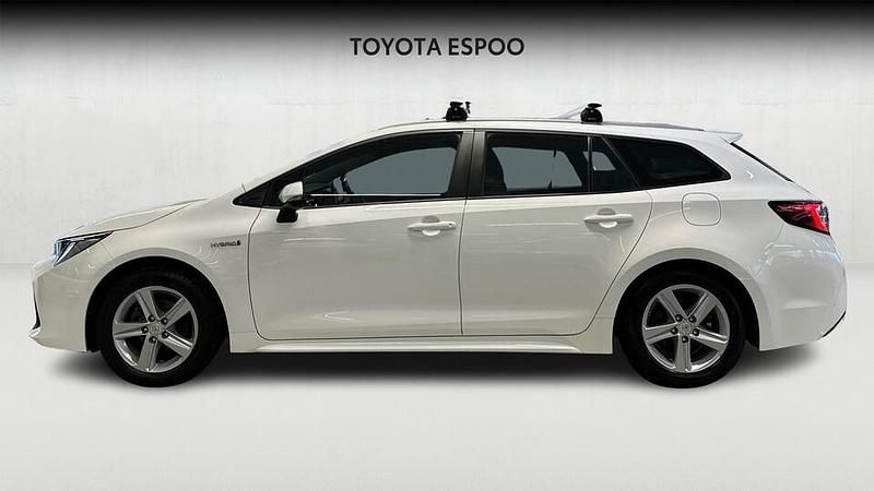 Käytetty Toyota Corolla Active 122 HP (89 kW) 2021 Valkoinen Farmari