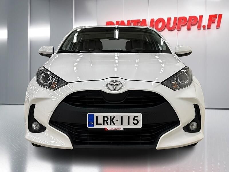 Käytetty Toyota Yaris Multidrive S 125 HP (91 kW) 2022 Valkoinen Viistoperä
