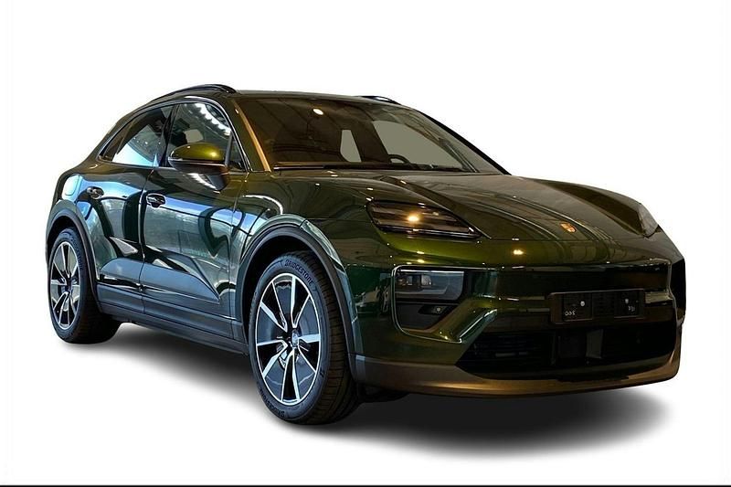 Käytetty Porsche Macan Sport 300 kW (408 HP) 2024 Vihreä Katumaasturi