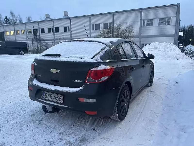Käytetty Chevrolet Cruze LT 141 HP (103 kW) 2012
