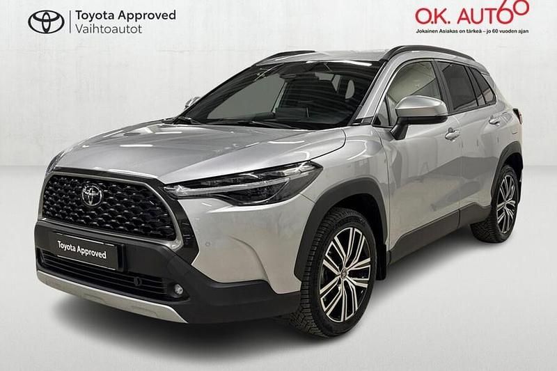 Käytetty Toyota Corolla Cross Edition 197 HP (144 kW) 2024 Metallic silver (1l0 Katumaasturi