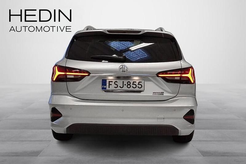 Käytetty MG MG5 EV Comfort 130 kW (177 HP) 2022 Farmari