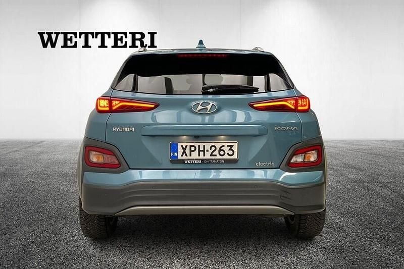 Käytetty Hyundai Kona Comfort 100 kW (136 HP) 2020 Sininen Katumaasturi