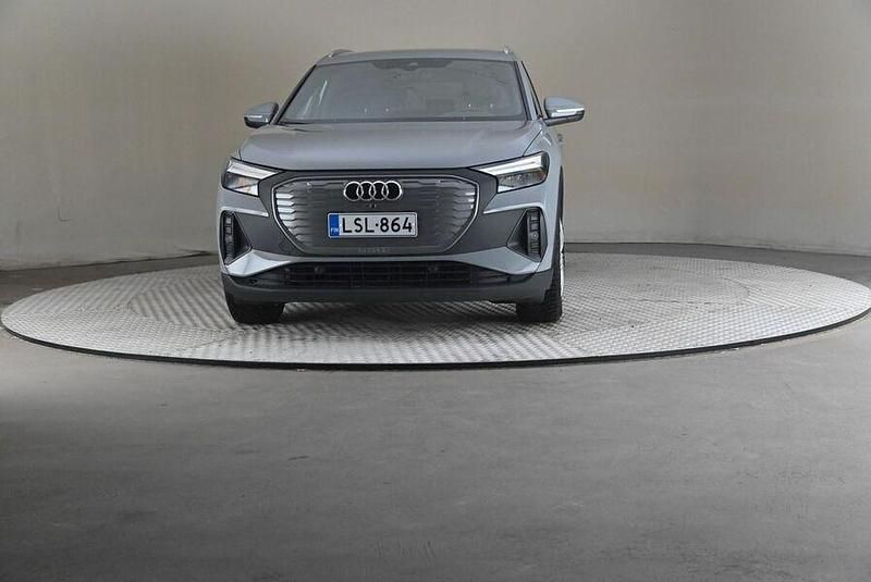 Käytetty Audi Q4 e-tron 150 kW (204 HP) 2024 Katumaasturi