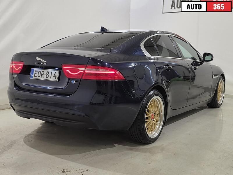 Käytetty Jaguar XE Prestige 163 HP (119 kW) 2016 Sedan