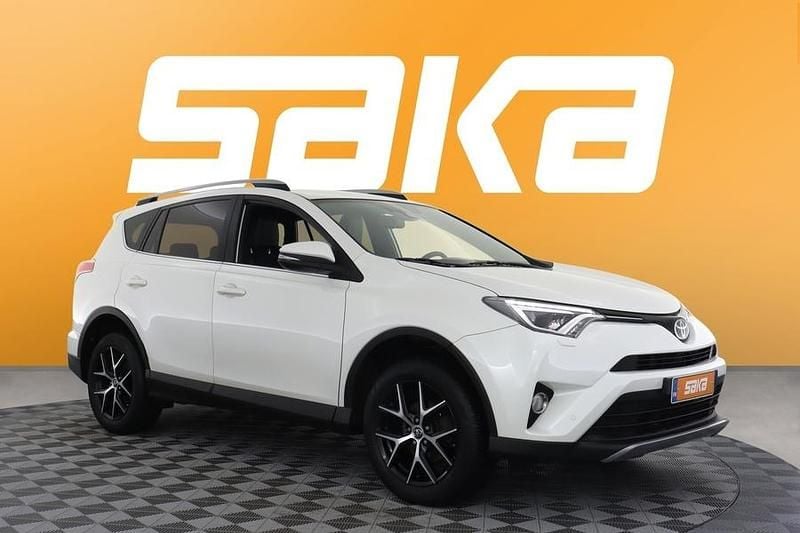 Käytetty Toyota RAV4 Active 152 HP (111 kW) 2017 Katumaasturi