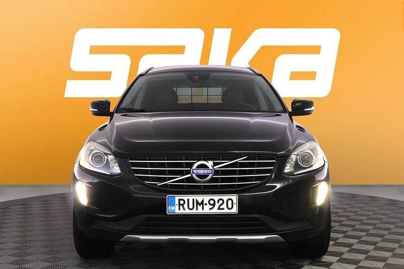 Käytetty Volvo XC60 Business Edition 181 HP (133 kW) 2014 Katumaasturi