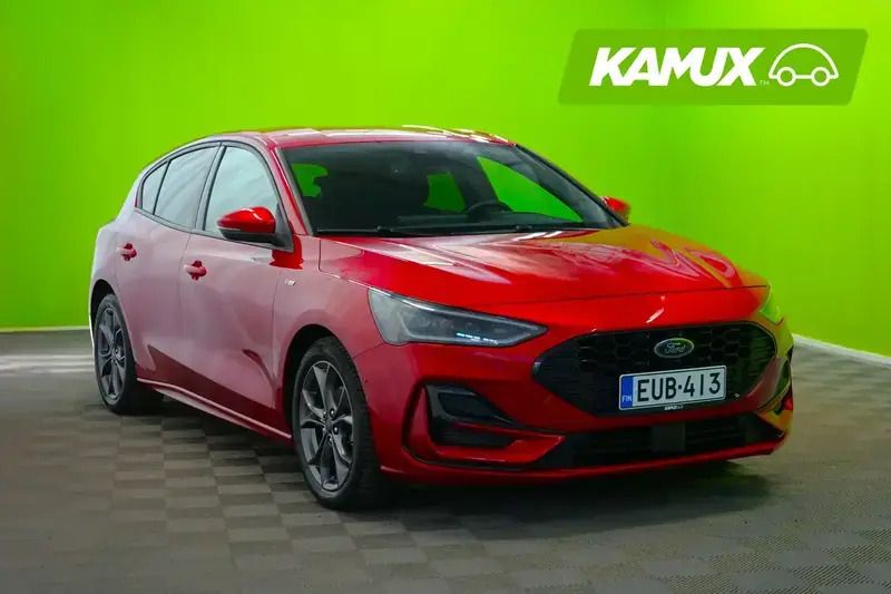 Punainen Käytetty 2022 Ford Focus ST-Line Sedan | 22 470 € (Perustarjous) - Kuva 1/4