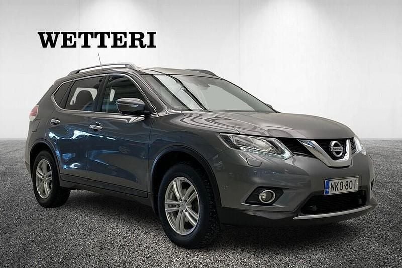 Käytetty Nissan X-Trail Tekna 131 HP (96 kW) 2017 Harmaa Katumaasturi