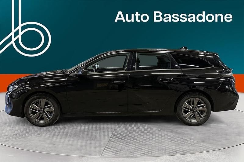 Käytetty Peugeot 308 SW Active 131 HP (96 kW) 2023 Farmari