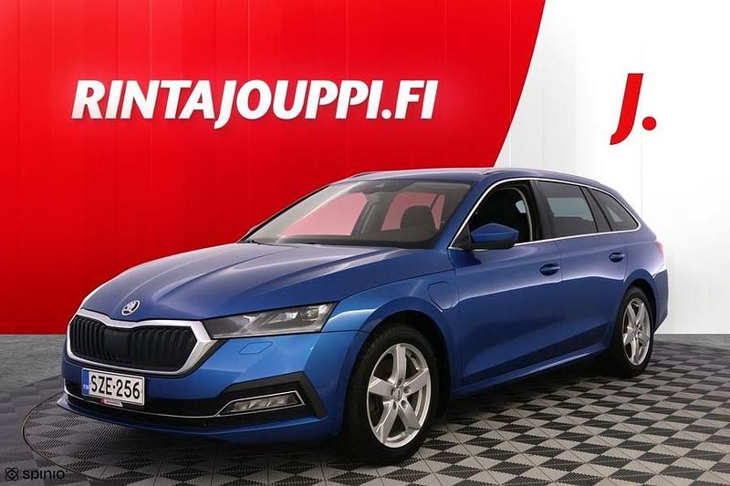 Käytetty Skoda Octavia Style 204 HP (150 kW) 2022 Sininen Farmari