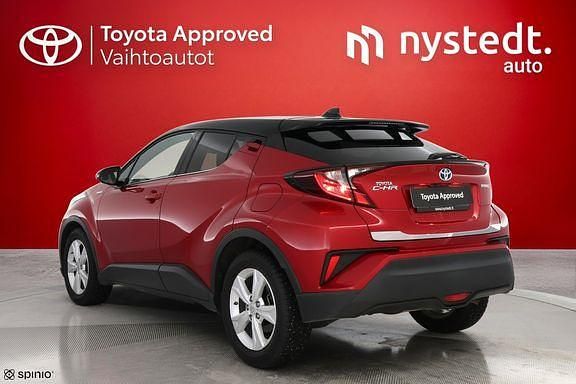 Käytetty Toyota C-HR Edition 122 HP (89 kW) 2021 Punainen Katumaasturi
