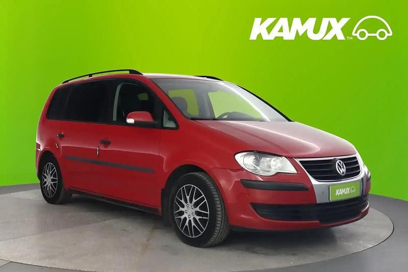 Punainen Käytetty 2009 VW Touran Conceptline Tila-auto | 2 999 € - Kuva 1/4