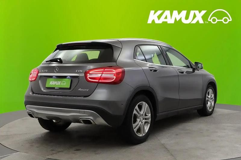 Käytetty Mercedes GLA220 Urban 170 HP (125 kW) 2014 Hopea / harmaa Katumaasturi