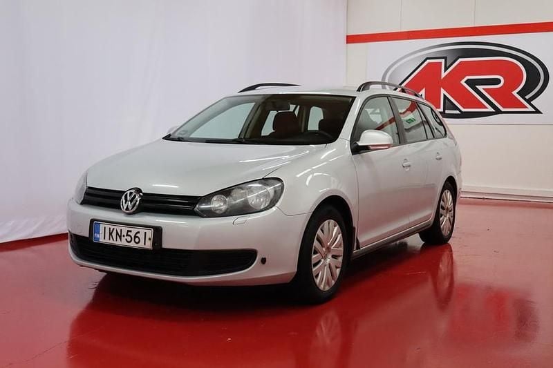 Hopea Käytetty 2012 VW Golf VII Trendline Farmari | 4 950 € (Perustarjous) - Kuva 1/4