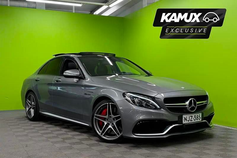 Hopea / harmaa Käytetty 2015 Mercedes C63 AMG AMG Sedan | 56 890 € - Kuva 1/4