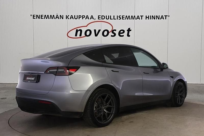 Käytetty Tesla Model Y 258 kW (351 HP) 2024 Katumaasturi