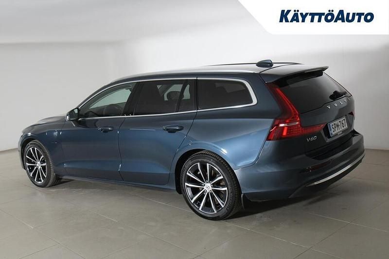 Käytetty Volvo V60 Plus 350 HP (257 kW) 2023 Denim blue metalli Farmari
