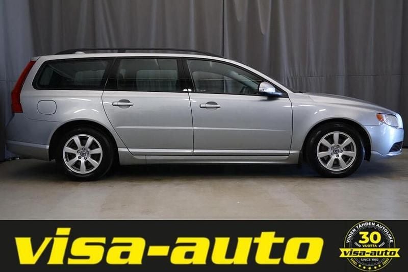 Käytetty Volvo V70 Business Edition 109 HP (80 kW) 2011 Harmaa Farmari