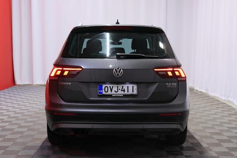 Käytetty VW Tiguan Comfortline 150 HP (110 kW) 2016 Katumaasturi