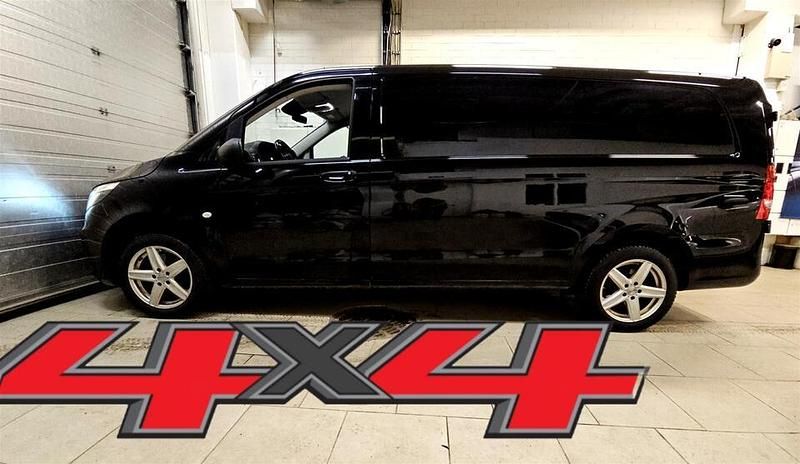 Käytetty Mercedes Vito Edition 163 HP (119 kW) 2022 Musta Van