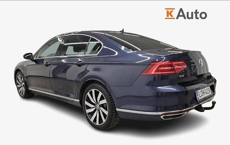 Käytetty VW Passat GTE 218 HP (160 kW) 2017 Sininen Sedan