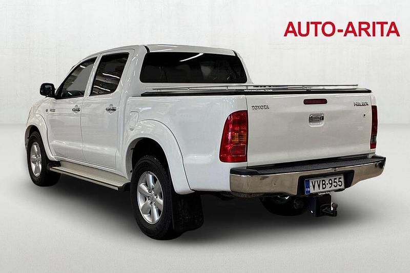 Käytetty Toyota HiLux SR 171 HP (125 kW) 2010 Valkoinen Nouto