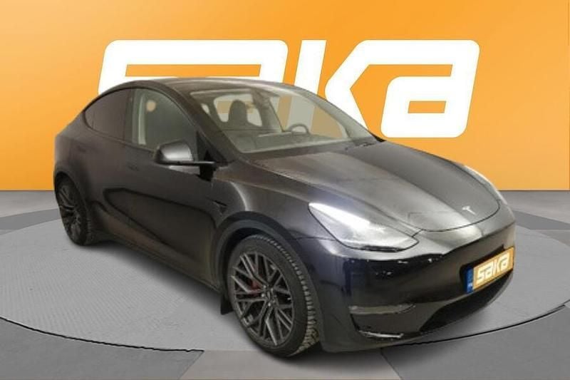 Käytetty 2023 Tesla Model Y Performance Katumaasturi | 37 990 € (Perustarjous) - Kuva 1/3