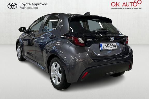Käytetty Toyota Yaris Active 114 HP (83 kW) 2023 Harmaa Viistoperä