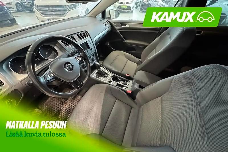 Käytetty VW Golf VII Comfortline 122 HP (89 kW) 2014 Valkoinen Farmari