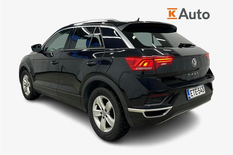 Käytetty VW T-Roc Style 150 HP (110 kW) 2020 Musta Katumaasturi